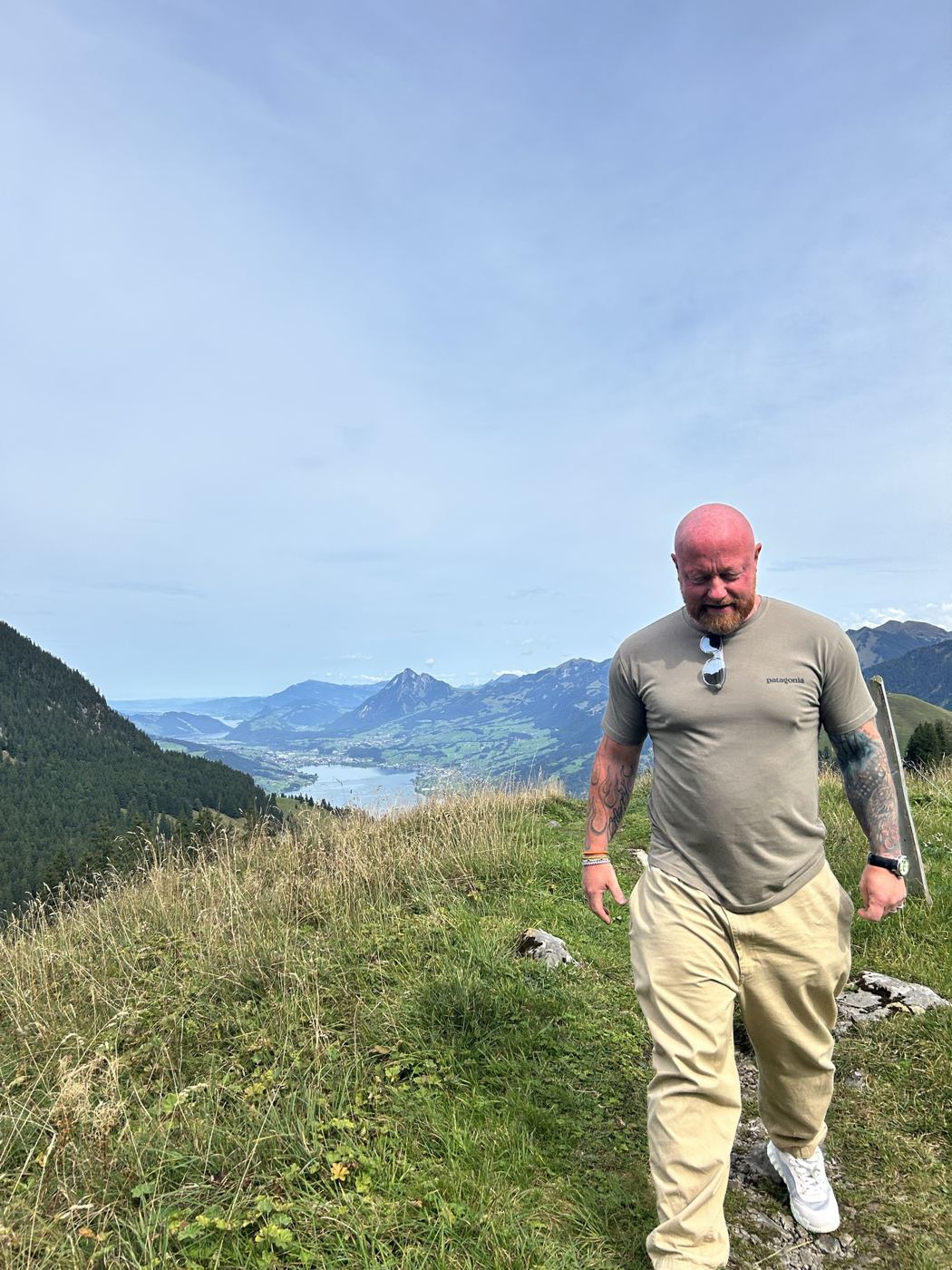 Olav Pirmajer beim Wandern in den Schweizer Alpen